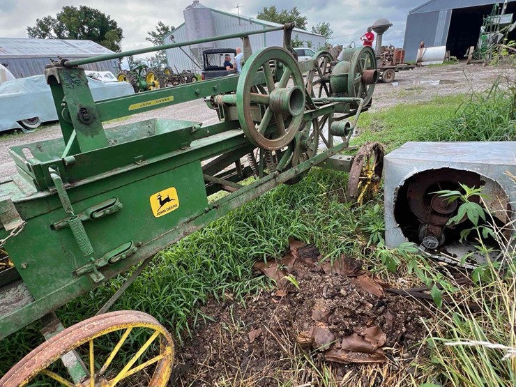 john-deere-112-image-12