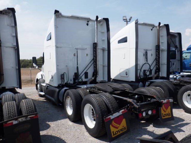 2021-kenworth-t680-image-7