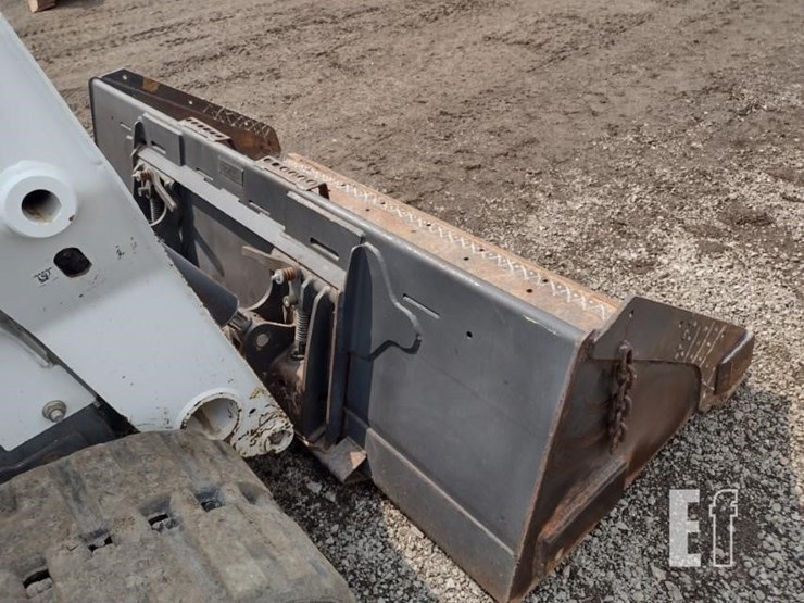 2012-bobcat-t750-image-18