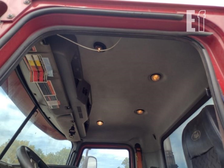 2012-mack-pinnacle-cxu613-image-14