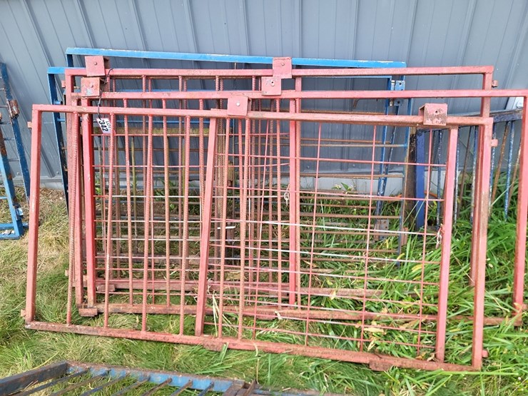 (7)-walk-through-front-livestock-gates---tag-#342-image-4