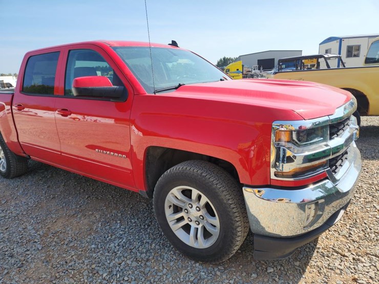 2018-chevrolet-silverado-image-15