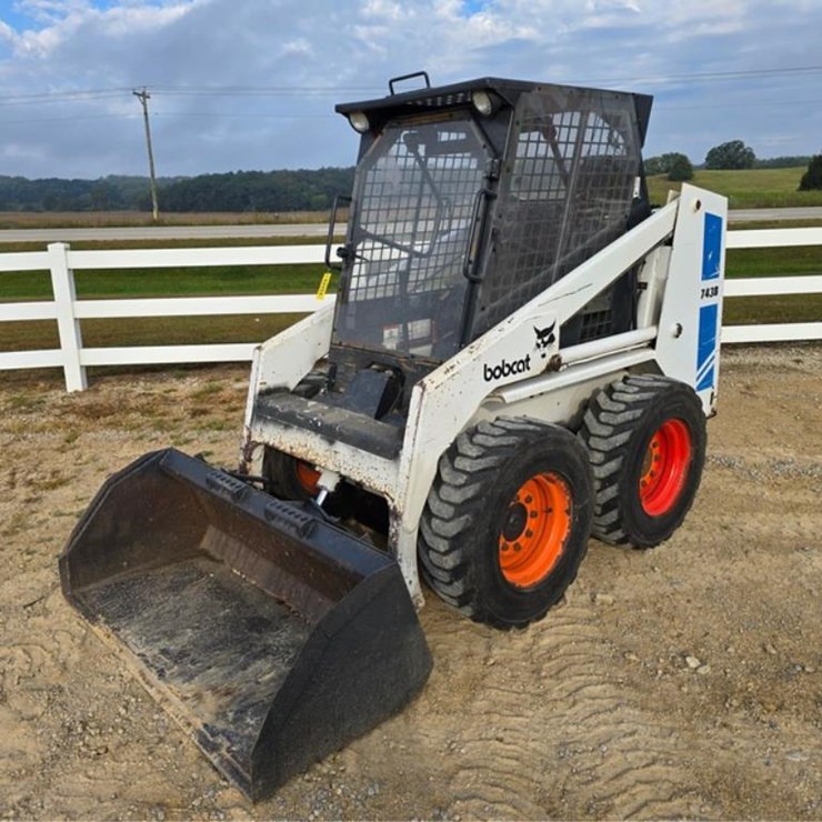 BOBCAT 743B