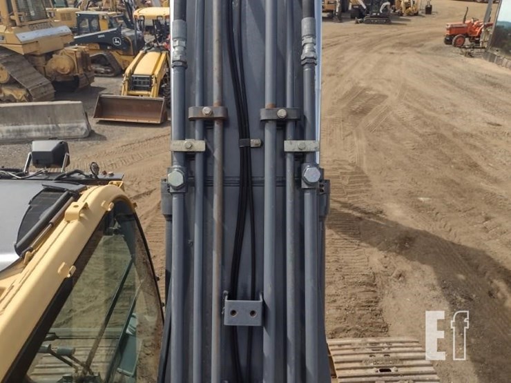2013-deere-210g-lc-image-49