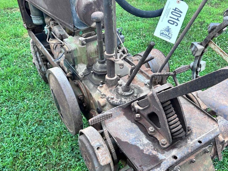 john-deere-b-image-9