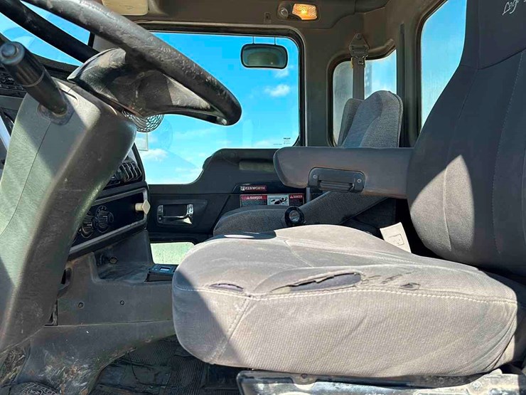 2014-kenworth-t800-image-6