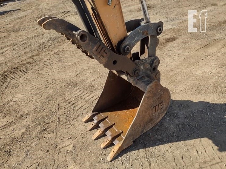 case-cx60-excavator-8560-image-21