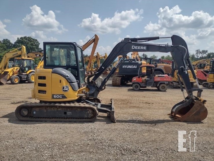 2022-deere-50g-image-3