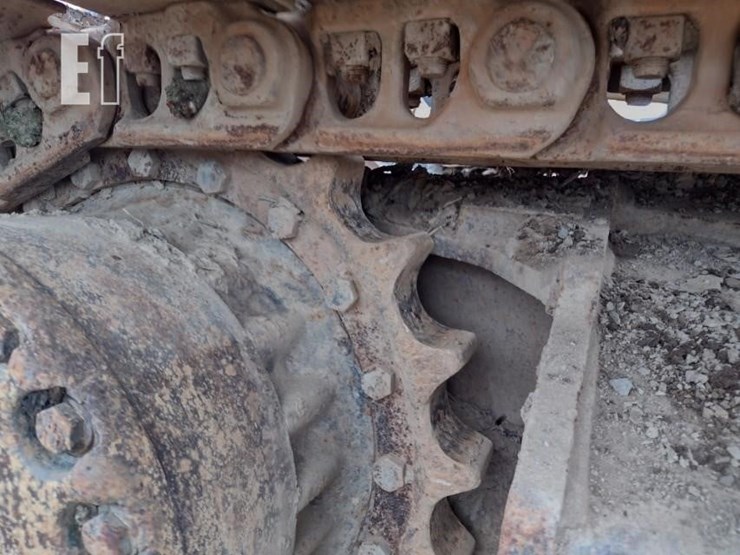 komatsu-pc220-lc-8-image-19