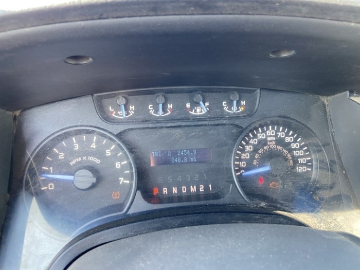 2011-ford-f150-xl-image-23