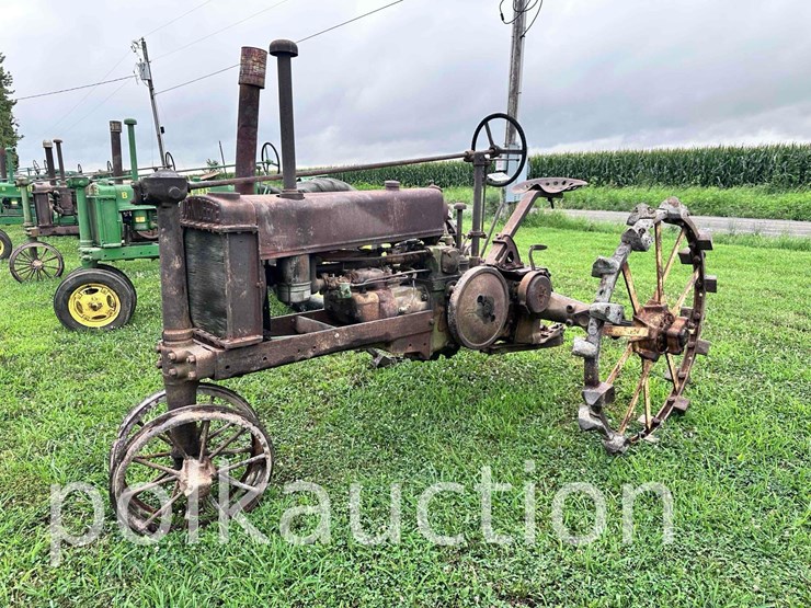 john-deere-b-image-3