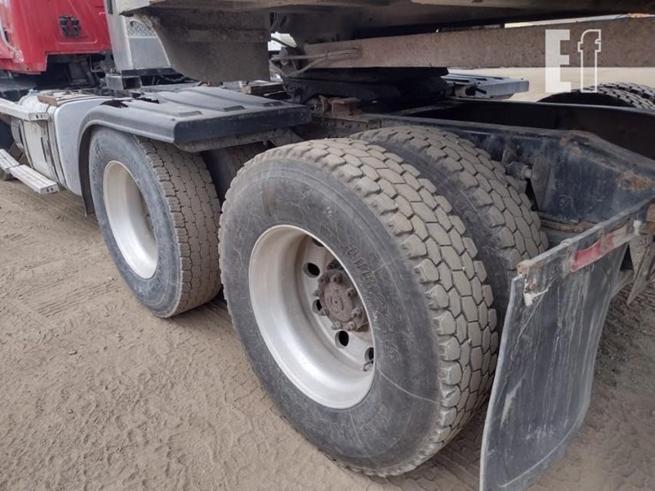 2012-mack-pinnacle-cxu613-image-33