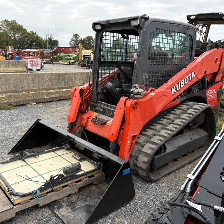 KUBOTA SVL75-2