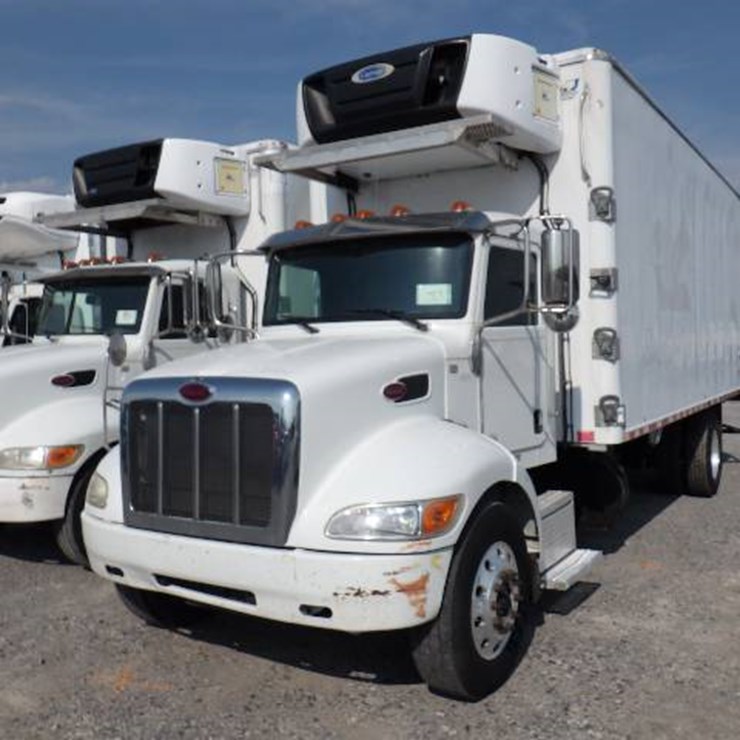 2017 PETERBILT 337
