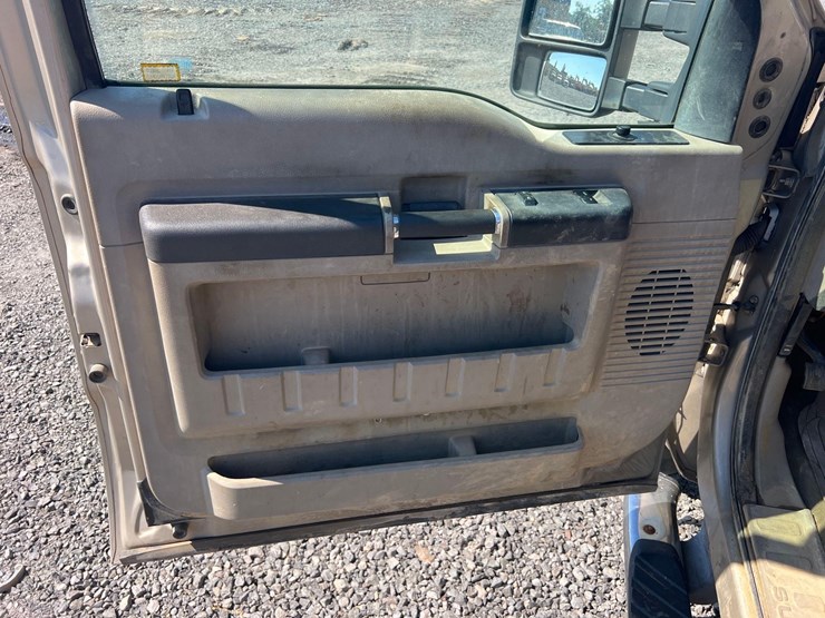 2009-ford-f250-image-15