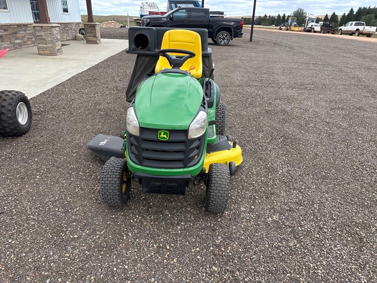 john-deere-d140-image-2