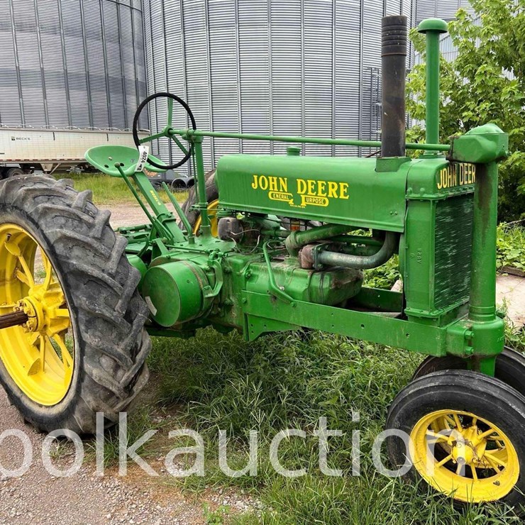 JOHN DEERE A