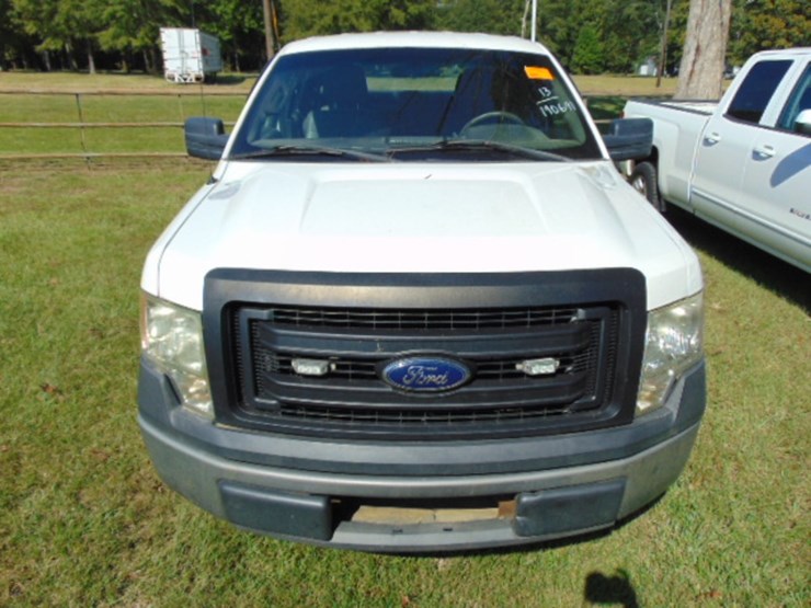 2013-ford-f150-xl-image-8