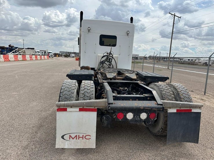 2019-kenworth-t800-image-5