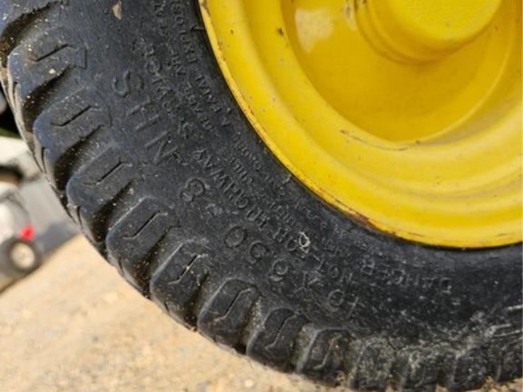john-deere-325-image-28
