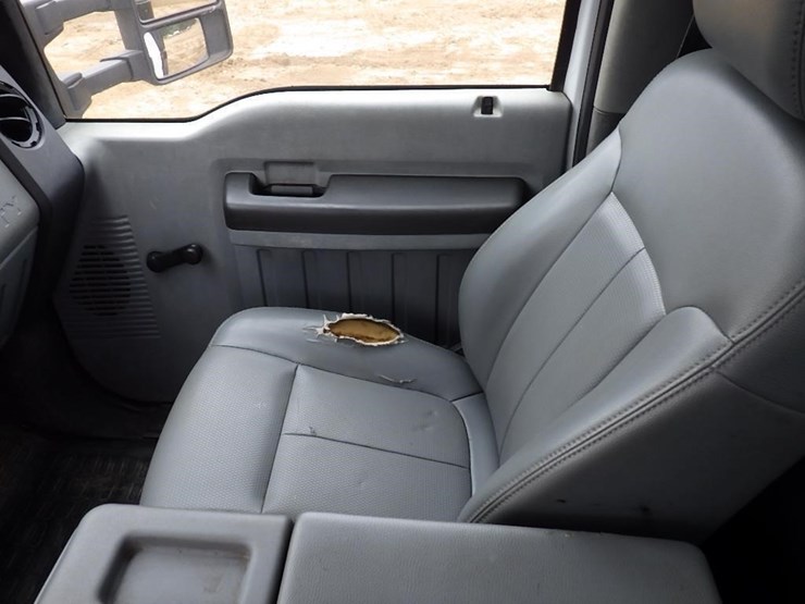 2011-ford-f550-image-29