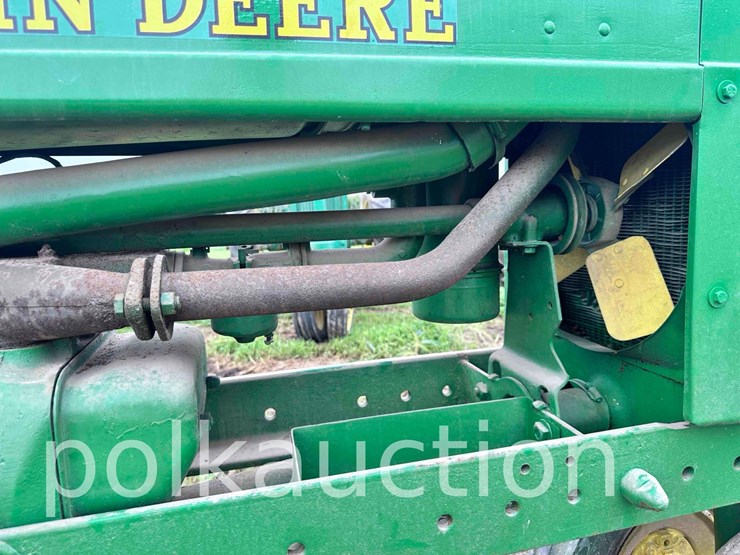john-deere-b-image-5