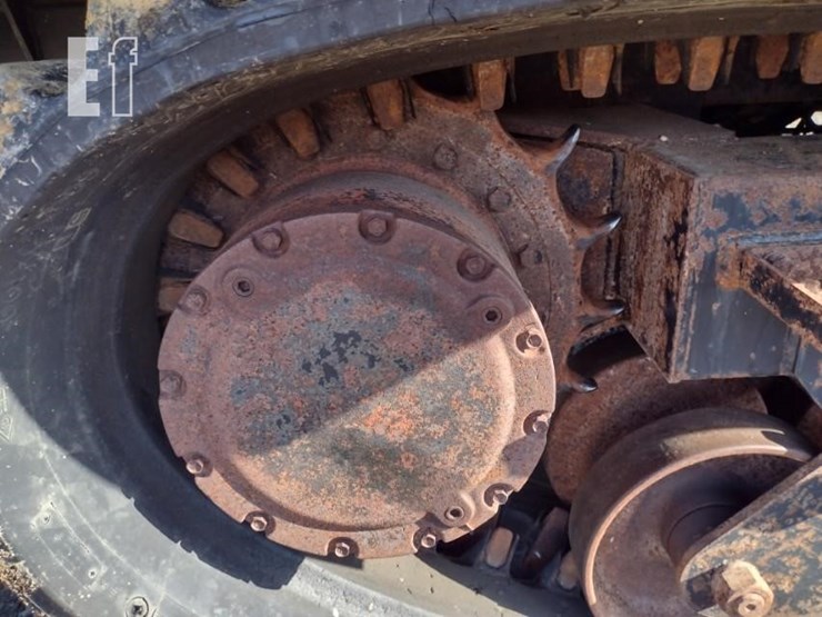 2014-morooka-mst800vd-image-16