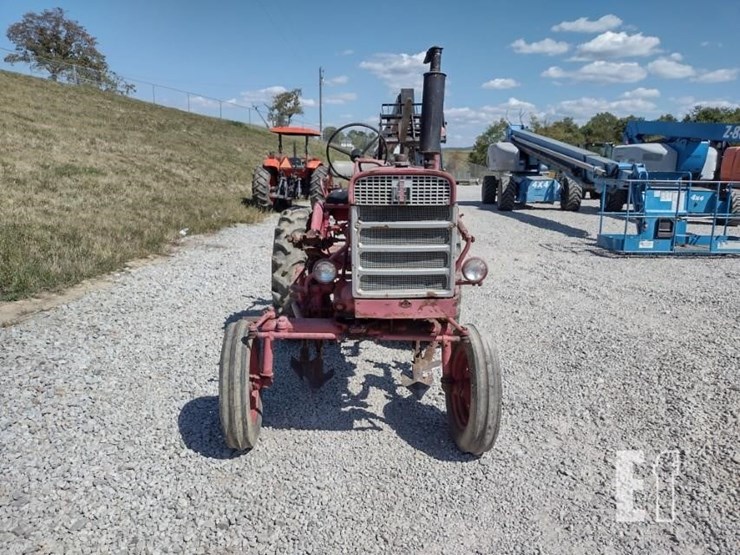 farmall-140-tractor-w/cultivators-5760-image-4