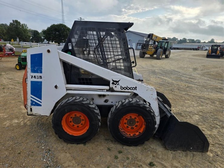 bobcat-743b-image-12