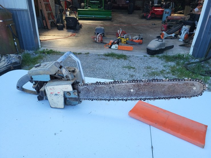 homelite-xl-12-gas-chain-saw---tag-#1045-image-9