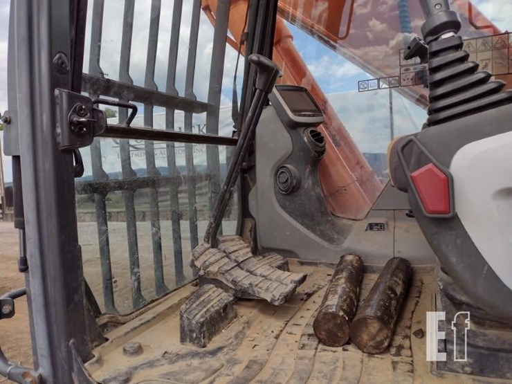2015-doosan-dx180-lc-3-image-12
