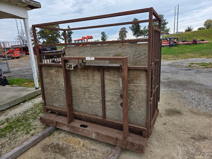 paul-1600-livestock-scales-image-1