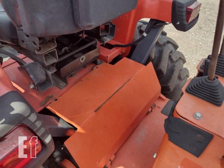 16-kubota-b26tlb-tractor-8242-image-16