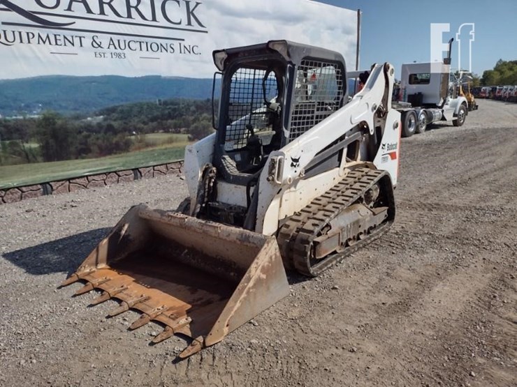 2020-bobcat-t590-image-37