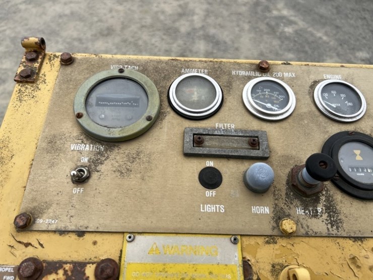 caterpillar-cp-323-image-17