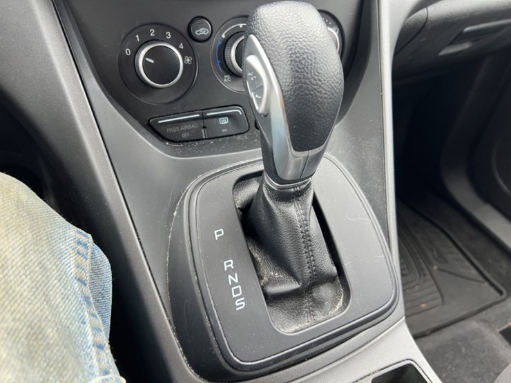 2014-ford-escape-image-29