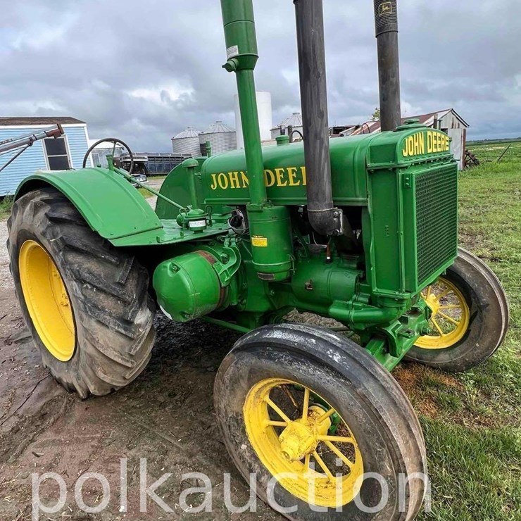 JOHN DEERE D