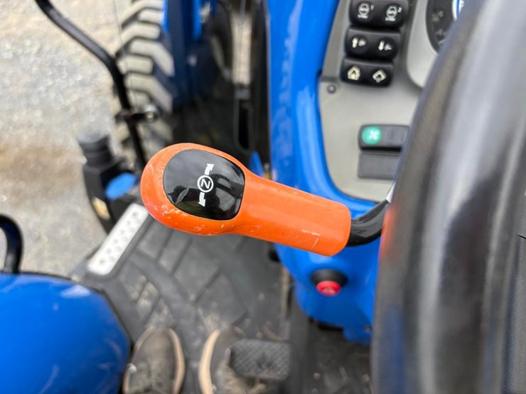2019-new-holland-workmaster-95-image-30