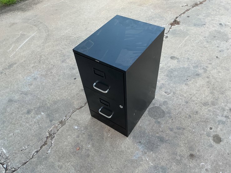 metal-filing-cabinet-image-1
