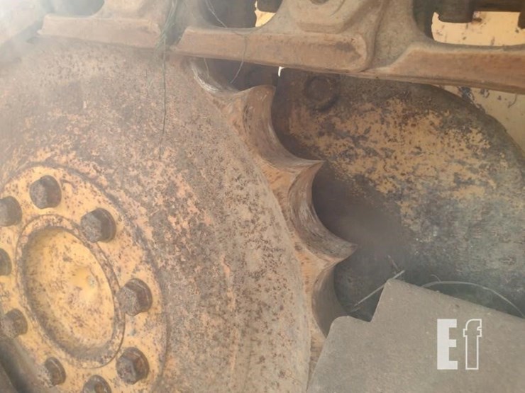 2004-deere-550h-lt-image-30