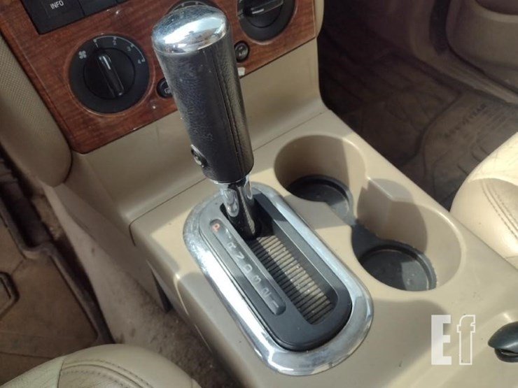 2007-ford-explorer-eddie-bauer-image-9