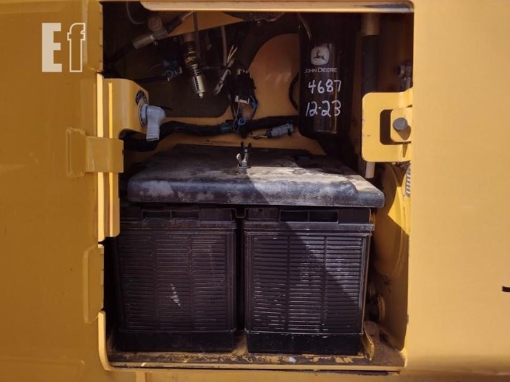 2004-deere-650h-image-39