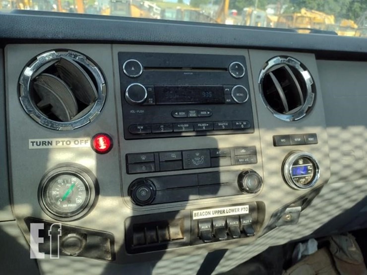 2013-ford-f650-xlt-image-8
