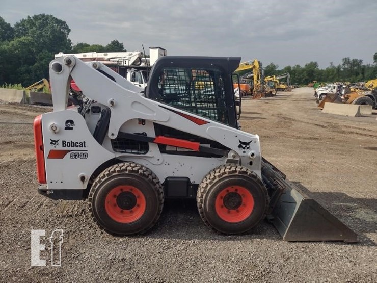 2022-bobcat-s740-image-3