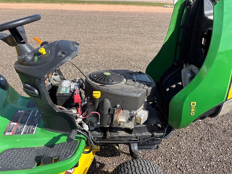 john-deere-d140-image-10