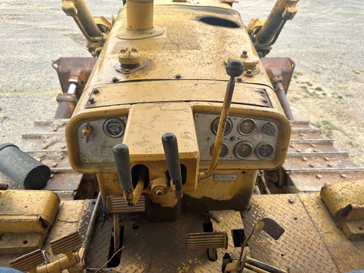 caterpillar-d6c-image-48