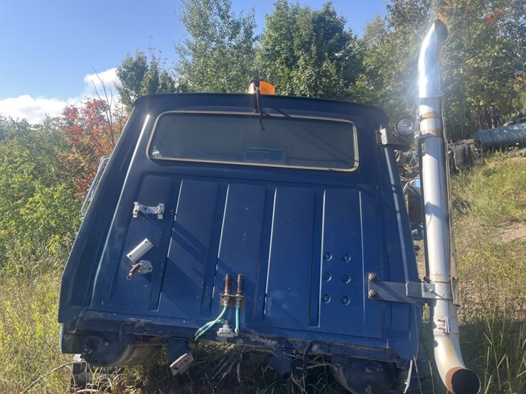 1988-ford-l9000-image-5