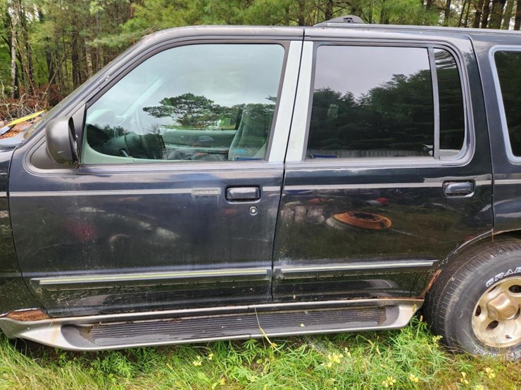 1998-ford-explorer-xlt-image-9