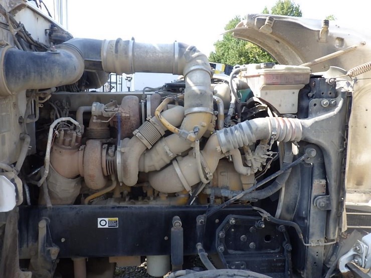 2008-peterbilt-367-image-14