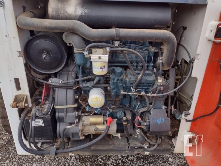 2007-bobcat-t300-image-36